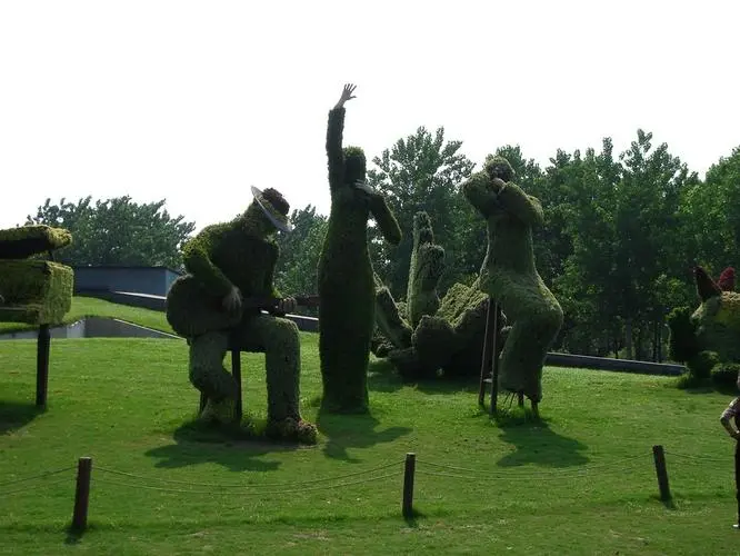 sculpture-exhibitions-in-century-park-shanghai sculpture-exhibitions-in-century-park-shanghai