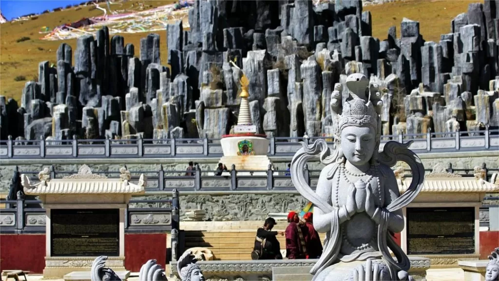 seda-sky-burial-platform-sculpture-1024x576-1 seda-sky-burial-platform-sculpture-1024x576-1