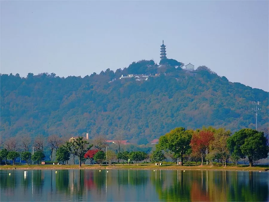 shangfang-mountian-in-shihu-lake-jpg shangfang-mountian-in-shihu-lake-jpg