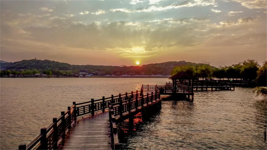 shihu-lake-suzhou-1024x576-2