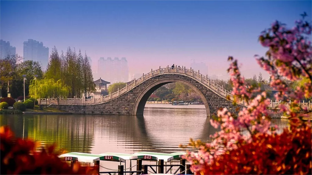 small-south-lake-scenic-area-in-yunlong-lake-1024x576-1 small-south-lake-scenic-area-in-yunlong-lake-1024x576-1