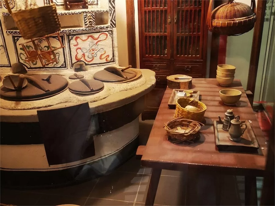 snacks-and-dishes-hall-in-suzhou-folk-custom-museum-jpg snacks-and-dishes-hall-in-suzhou-folk-custom-museum-jpg