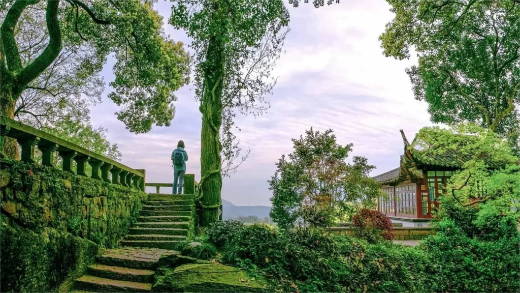 solitary-hill-gu-shan-west-lake-1024x576-5 solitary-hill-gu-shan-west-lake-1024x576-5
