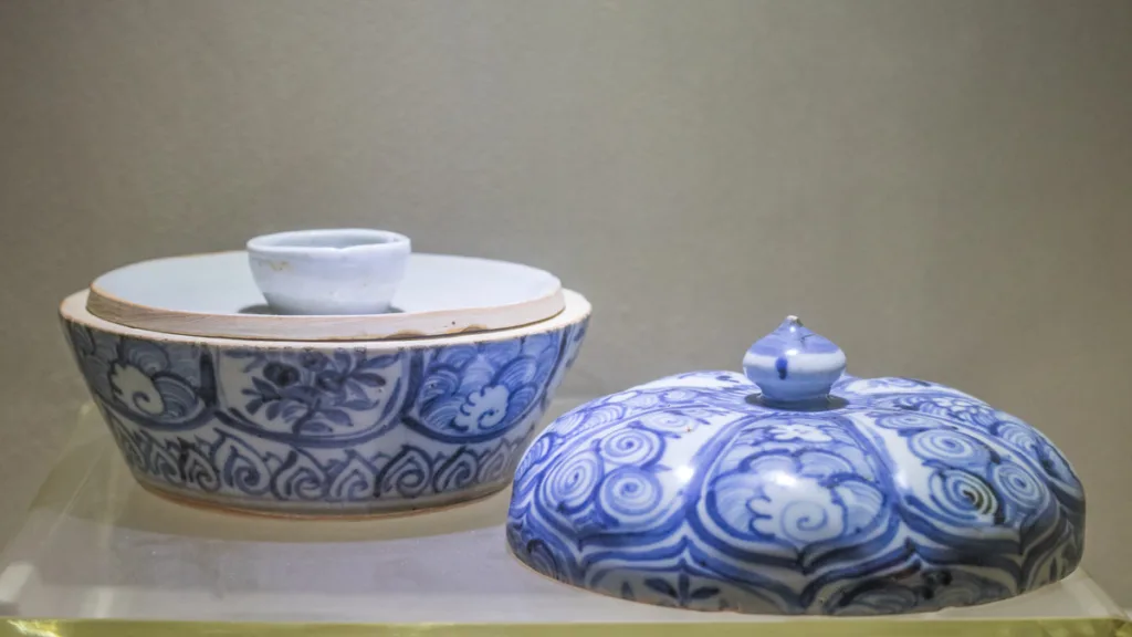 southern-song-dynasty-imperial-klin-museum-1024x576-4 southern-song-dynasty-imperial-klin-museum-1024x576-4