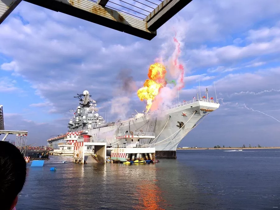 spectacular-shows-in-binhai-aircraft-carrier-theme-park-jpg spectacular-shows-in-binhai-aircraft-carrier-theme-park-jpg