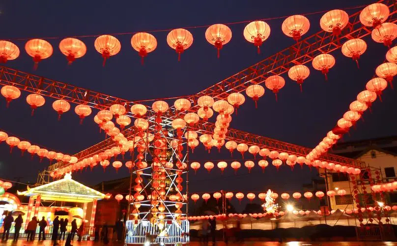 spring-festival-in-longhua-temple spring-festival-in-longhua-temple