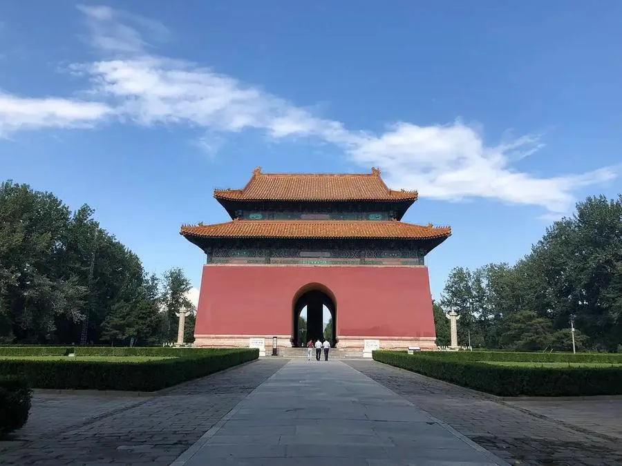 stele-pavilion-in-ming-tombs-jpg stele-pavilion-in-ming-tombs-jpg
