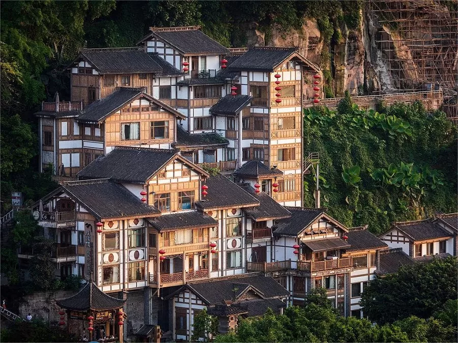 stilted-houses-in-hongyadong-jpg stilted-houses-in-hongyadong-jpg