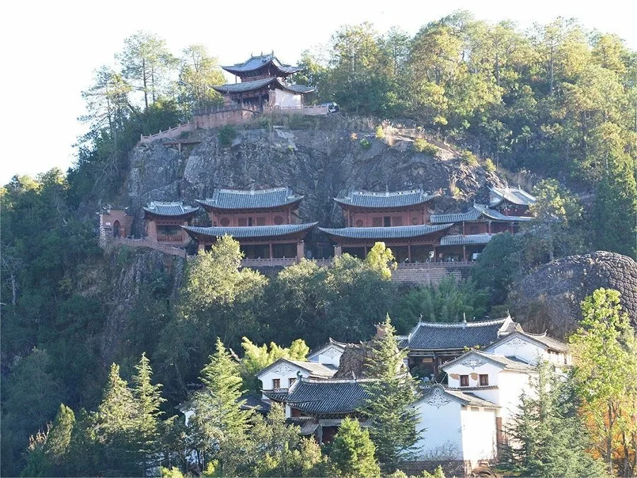 stone-bell-temple-in-jizu-mountain-dali-jpg stone-bell-temple-in-jizu-mountain-dali-jpg