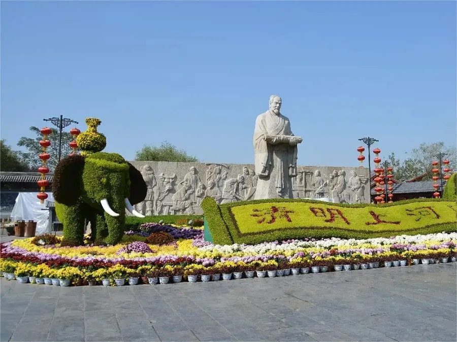 stone-carvings-in-qingming-riverside-landscape-garden-jpg stone-carvings-in-qingming-riverside-landscape-garden-jpg