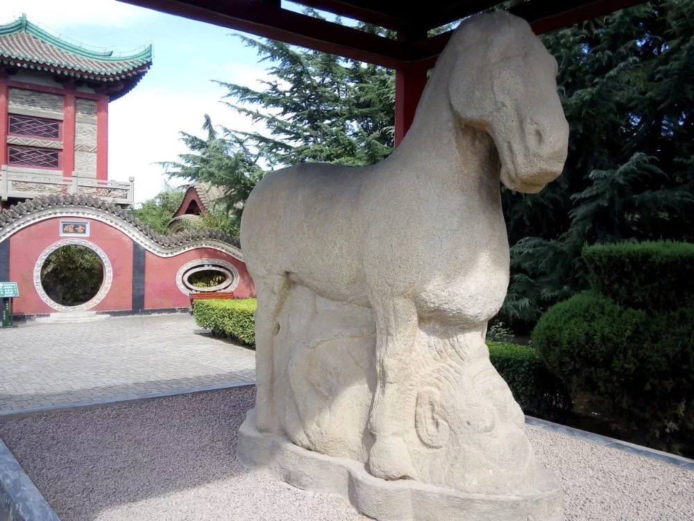 stone-sculptures-in-maoling-mausoleum-jpg stone-sculptures-in-maoling-mausoleum-jpg