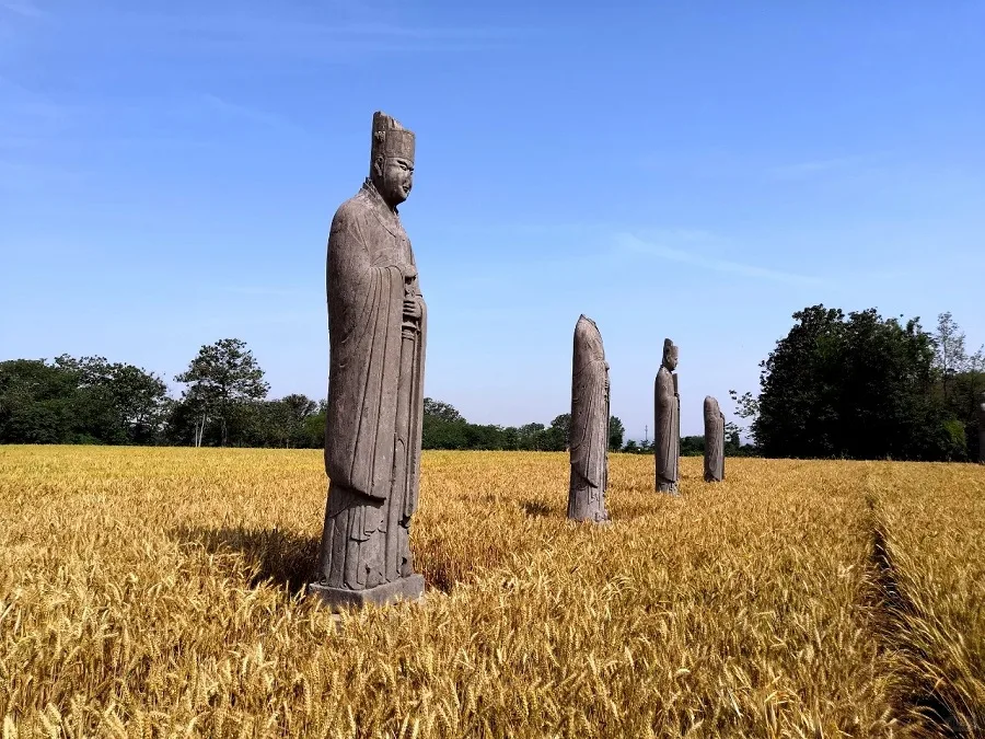 stone-sculptures-in-yongzhao-mausoleum-1-jpg stone-sculptures-in-yongzhao-mausoleum-1-jpg