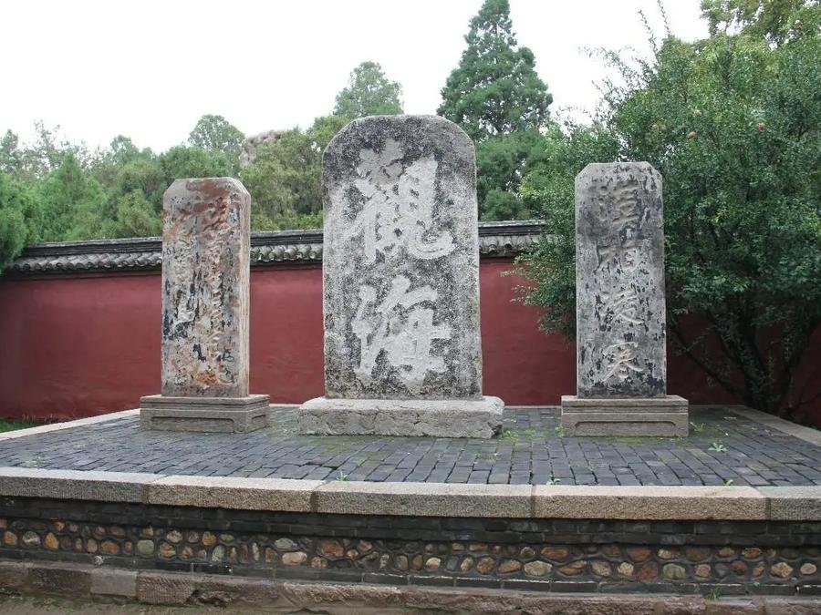 stone-steles-and-carvings-in-daimiao-temple stone-steles-and-carvings-in-daimiao-temple