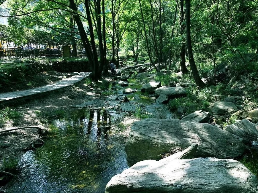 stream-valleys-in-yunwu-mountain-wuhan-jpg stream-valleys-in-yunwu-mountain-wuhan-jpg