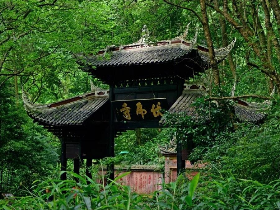 stunning-scenery-of-fuhu-temple stunning-scenery-of-fuhu-temple