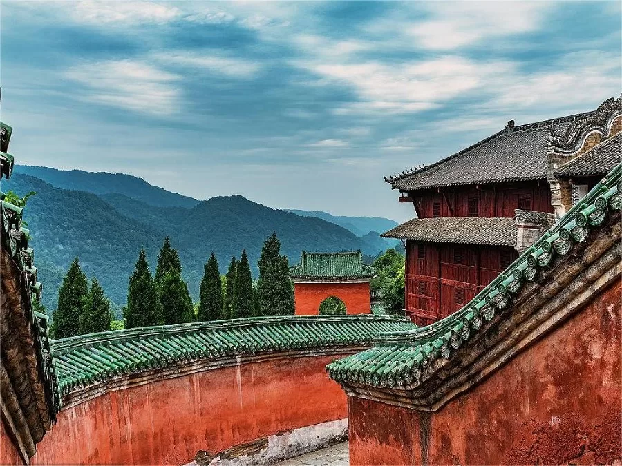 taizi-slope-in-wudang-mountain-jpg taizi-slope-in-wudang-mountain-jpg