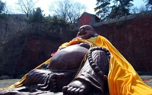 the-maitreya-statue-in-jietai-temple the-maitreya-statue-in-jietai-temple