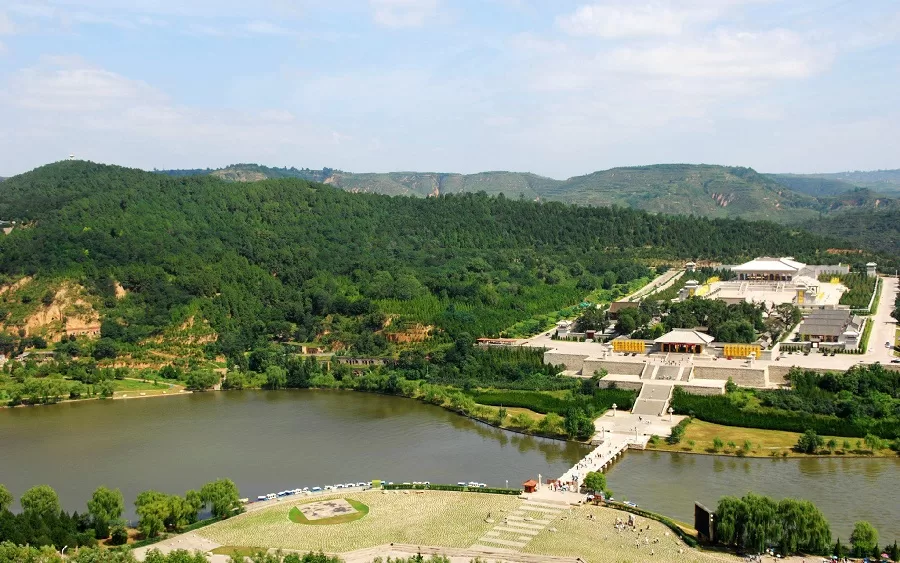 the-scenic-area-of-emperor-yellow-mausoleum-jpg the-scenic-area-of-emperor-yellow-mausoleum-jpg