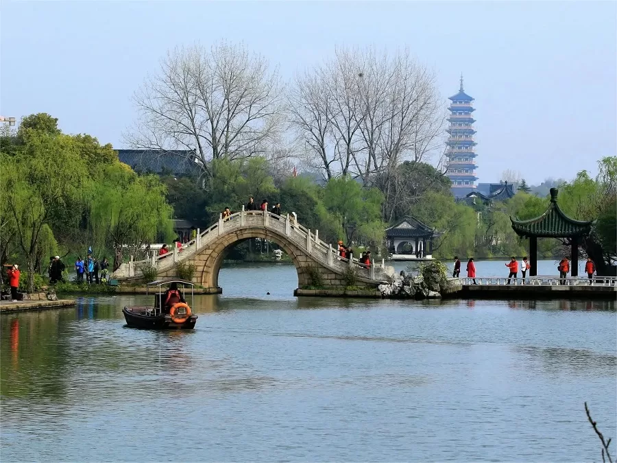the-twenty-four-bridges-in-slender-west-lake-yangzhou-jpg the-twenty-four-bridges-in-slender-west-lake-yangzhou-jpg