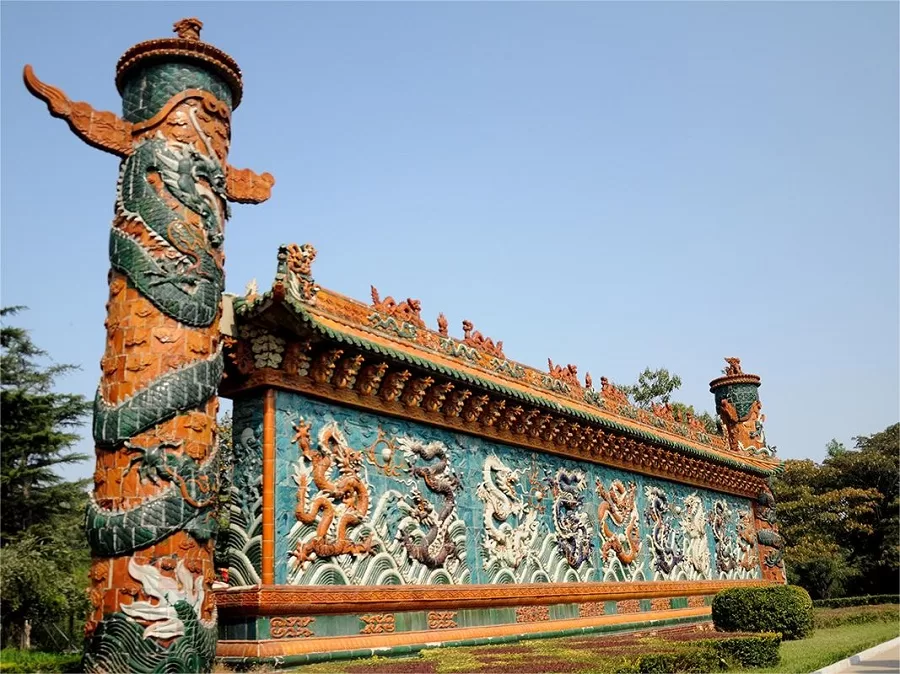 thousand-dragon-wall-in-baodu-zhai-jpeg thousand-dragon-wall-in-baodu-zhai-jpeg