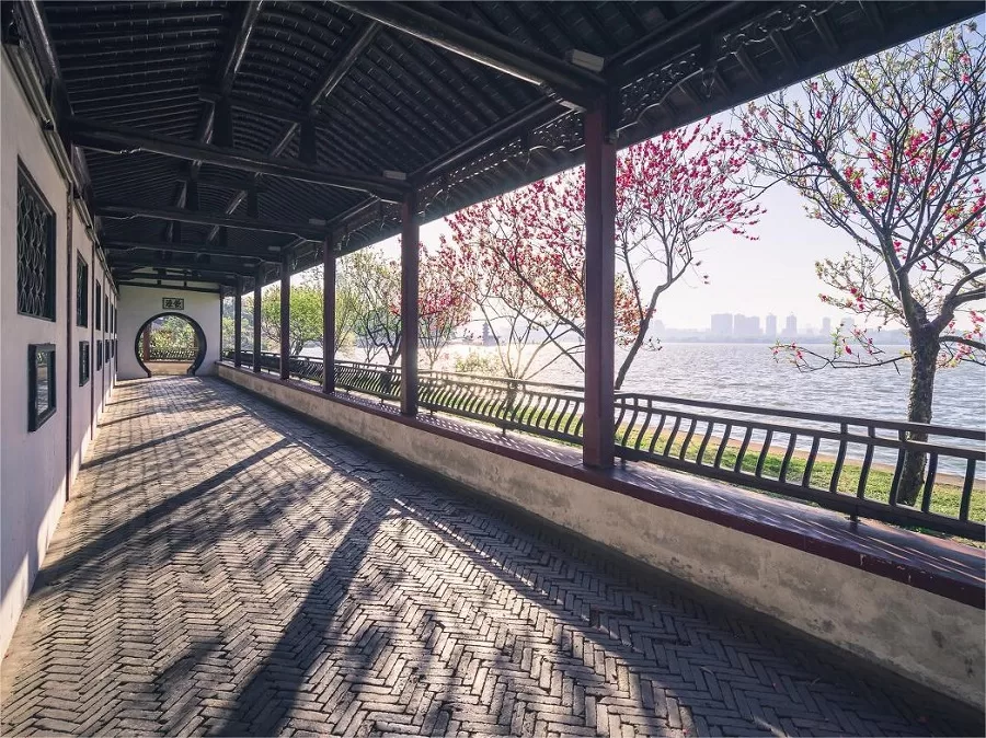 thousand-step-corrdior-in-liyuan-garden-wuxi-jpg thousand-step-corrdior-in-liyuan-garden-wuxi-jpg