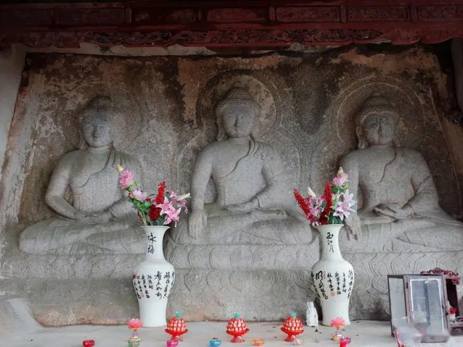 three-buddhas-in-mount-qingyuan-quanzhou-jpg three-buddhas-in-mount-qingyuan-quanzhou-jpg