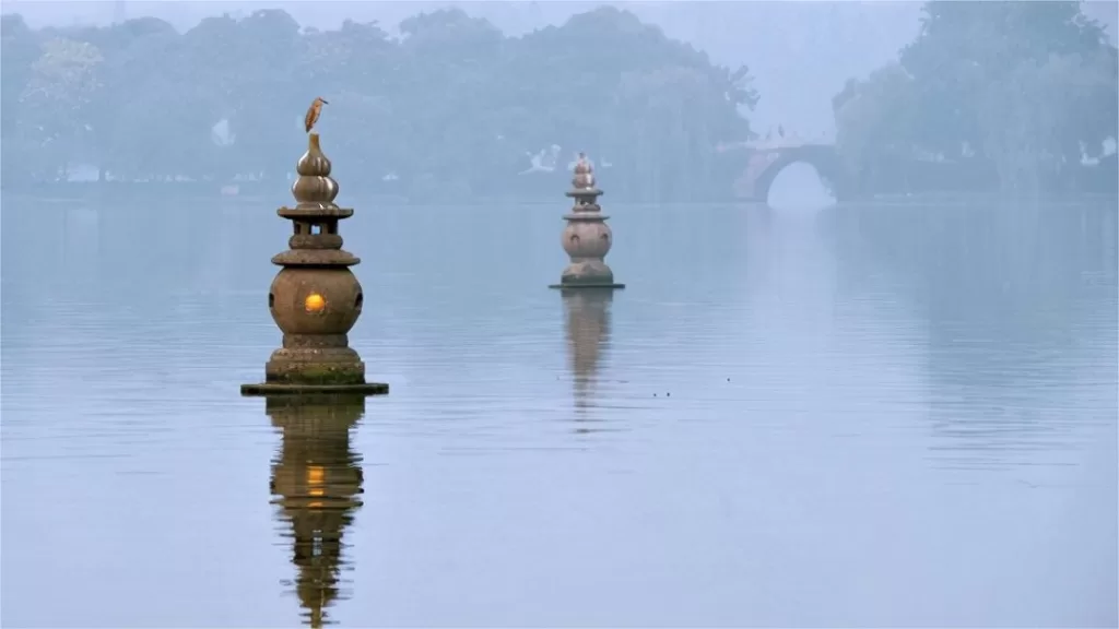 three-pools-mirroring-the-moon-1024x576-1 three-pools-mirroring-the-moon-1024x576-1