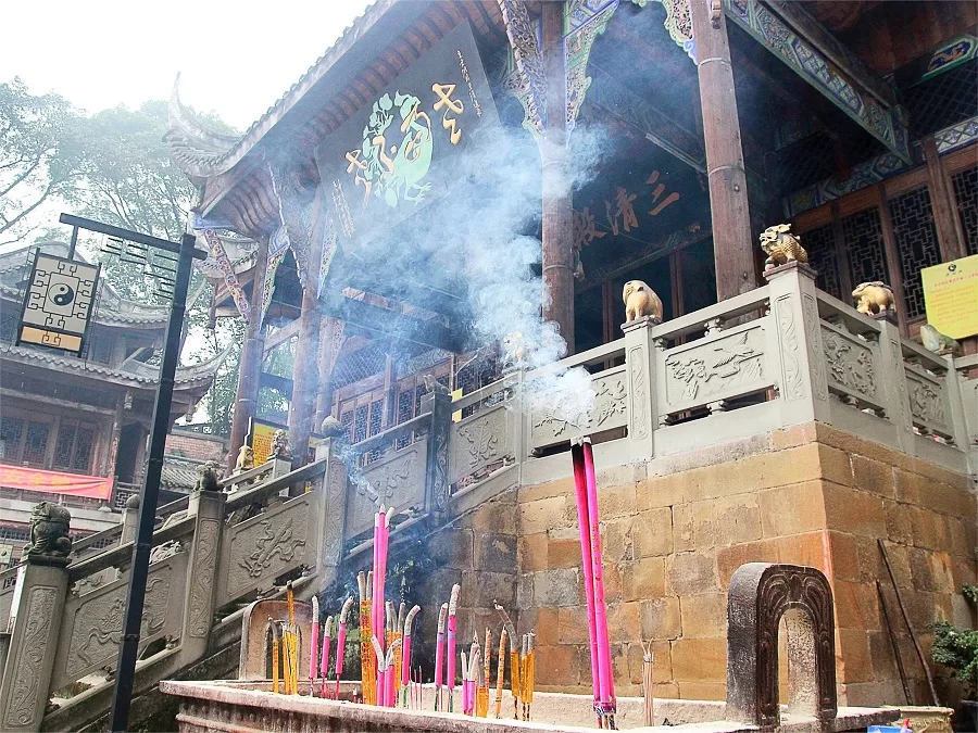 three-purities-hall-in-laojun-cave-taoist-temple-jpg three-purities-hall-in-laojun-cave-taoist-temple-jpg