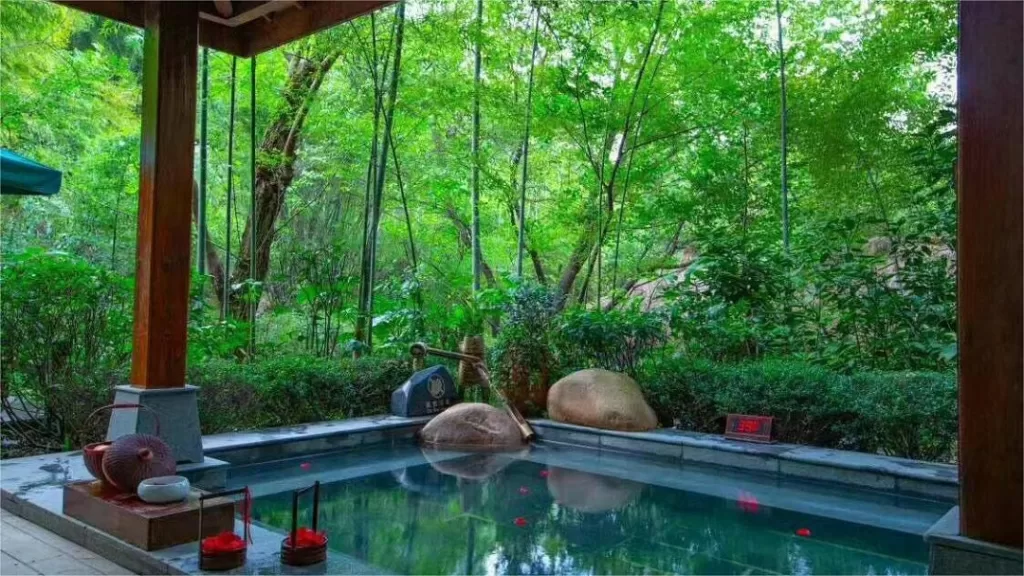 tianmu-lake-yushui-hot-spring-1024x576-3