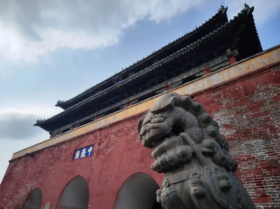 tianzhong-pavilion-in-zhongyue-temple-jpg tianzhong-pavilion-in-zhongyue-temple-jpg