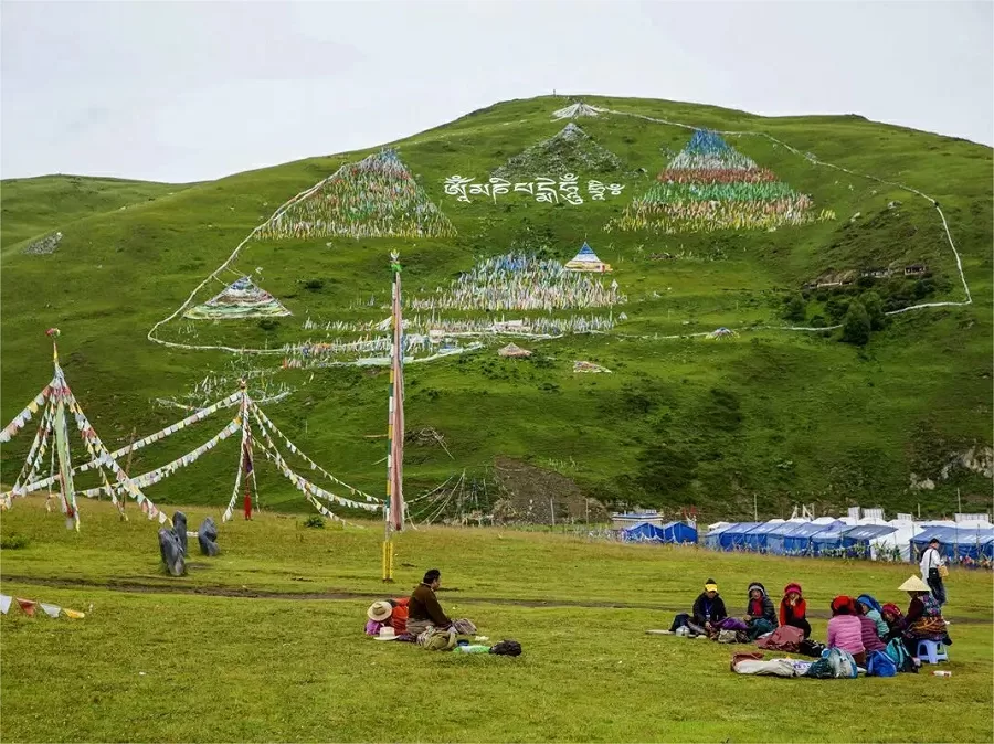 tibetan-culture-in-tagong-grasslands-jpg tibetan-culture-in-tagong-grasslands-jpg