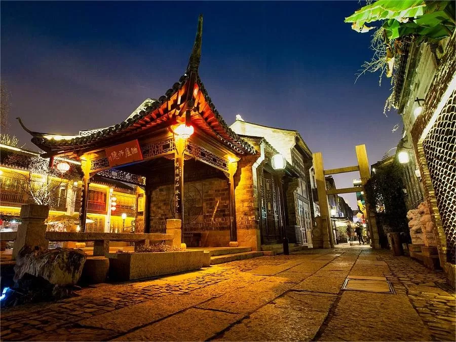 traditional-architecture-and-courtyard-house-in-laomendong-historic-district-jpg traditional-architecture-and-courtyard-house-in-laomendong-historic-district-jpg