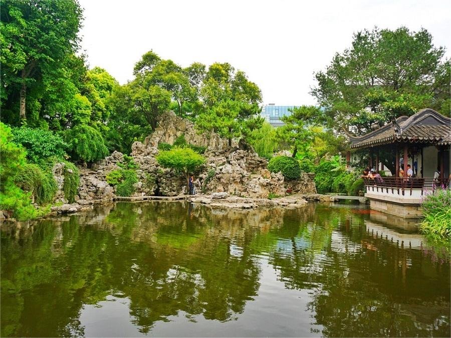 tranquil-ponds-and-water-features-in-zhanyuan-garden tranquil-ponds-and-water-features-in-zhanyuan-garden