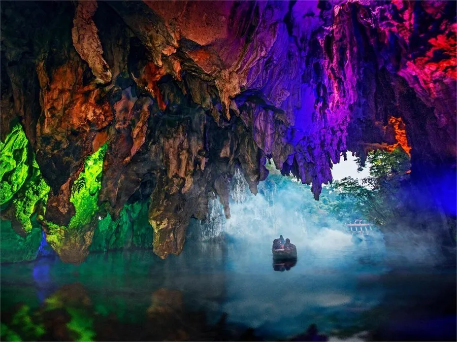 underground-river-in-dragon-palace-cave-jpg underground-river-in-dragon-palace-cave-jpg