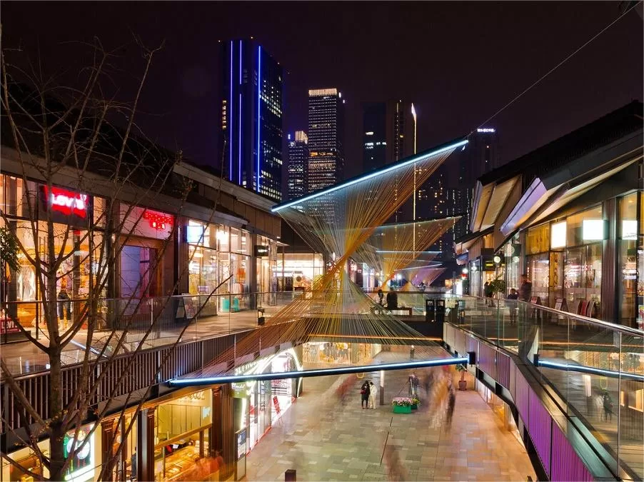 upscale-shopping-in-taikoo-li-chengdu-jpg upscale-shopping-in-taikoo-li-chengdu-jpg