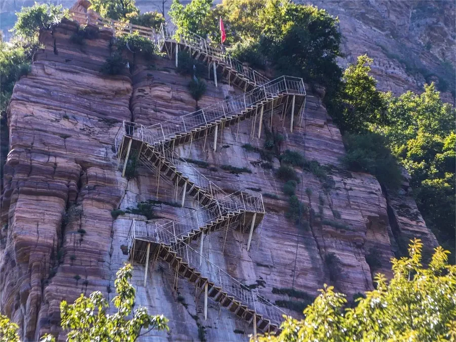 wangxiang-rock-in-anyang-taihang-grand-canyon-jpg wangxiang-rock-in-anyang-taihang-grand-canyon-jpg