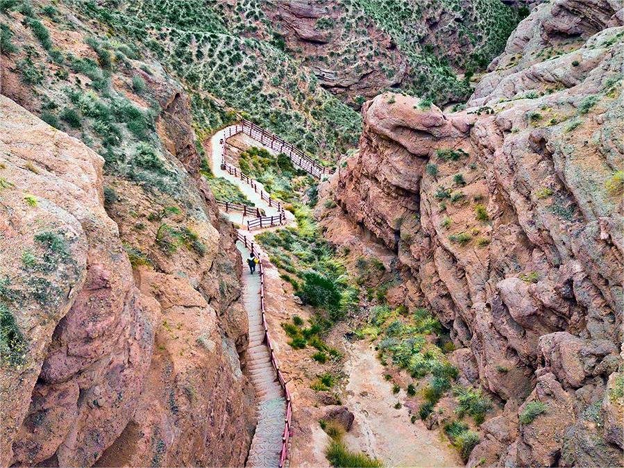 wanxiang-tulin-valley-in-zhangye-danxia-geopark wanxiang-tulin-valley-in-zhangye-danxia-geopark