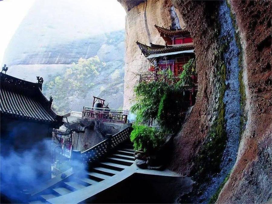 water-curtain-cave-in-water-curtain-cave-grottoes water-curtain-cave-in-water-curtain-cave-grottoes