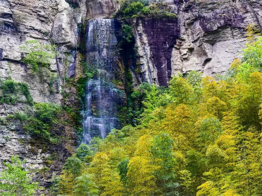 waterfalls-and-ponds-in-jinfo-mountain-jpeg waterfalls-and-ponds-in-jinfo-mountain-jpeg