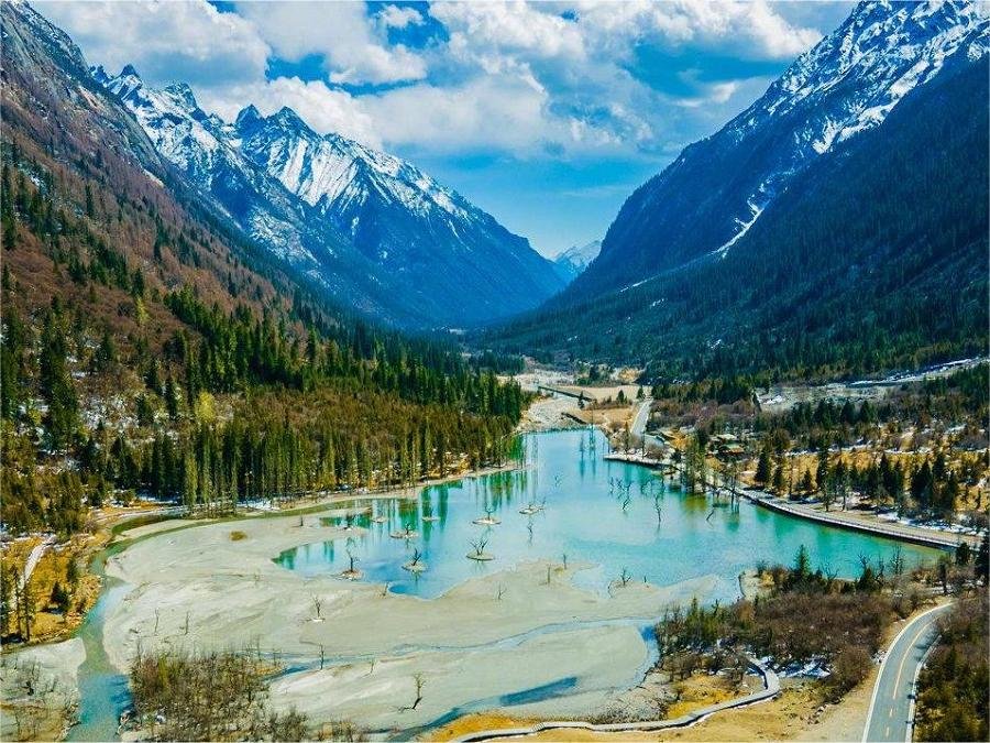 waterfalls-and-pools-in-shuangqiao-valley waterfalls-and-pools-in-shuangqiao-valley