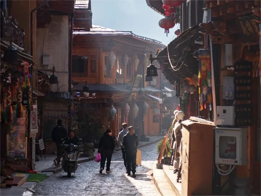 witness-to-the-anicent-past-of-dukezong-ancient-town-jpg witness-to-the-anicent-past-of-dukezong-ancient-town-jpg