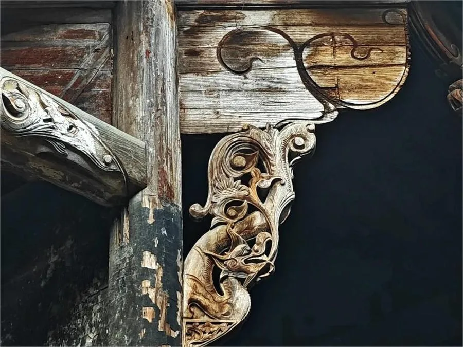 wood-carvings-in-xiamei-ancient-residence-jpg wood-carvings-in-xiamei-ancient-residence-jpg