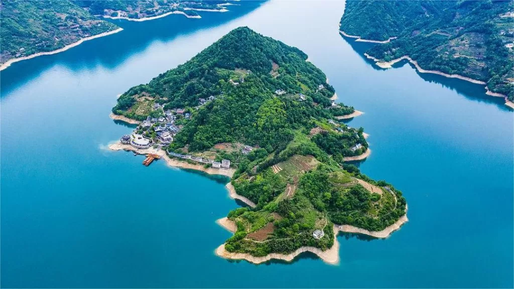 wuluo-zhongli-mountain-1024x576-1 wuluo-zhongli-mountain-1024x576-1