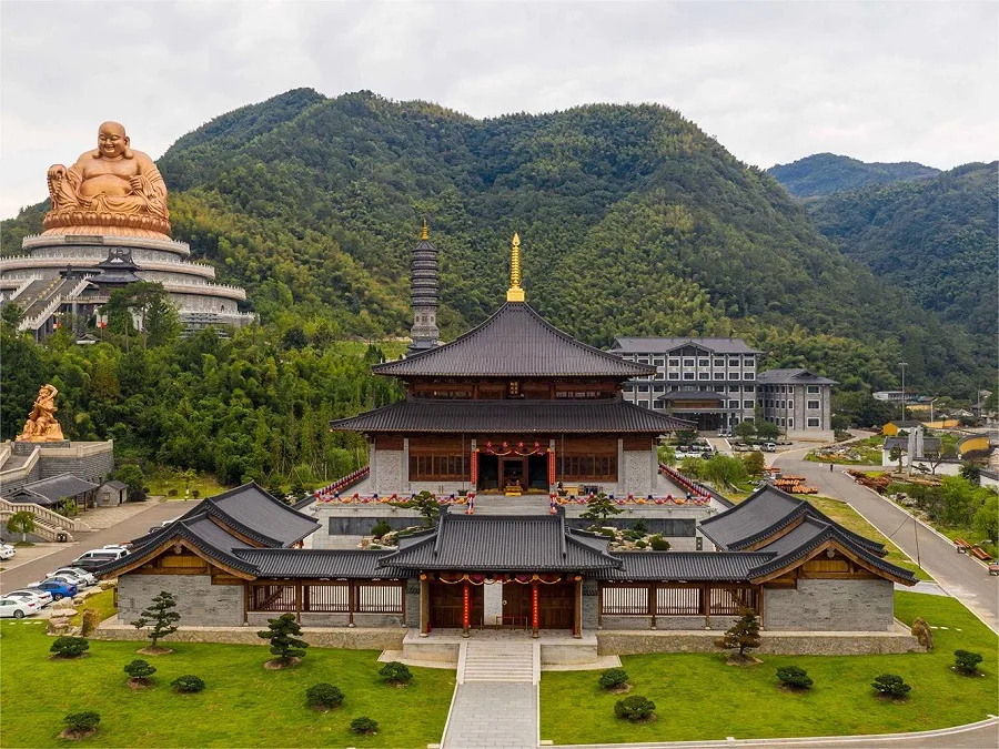 xuedou-temple-in-xuedou-mountain-jpg xuedou-temple-in-xuedou-mountain-jpg