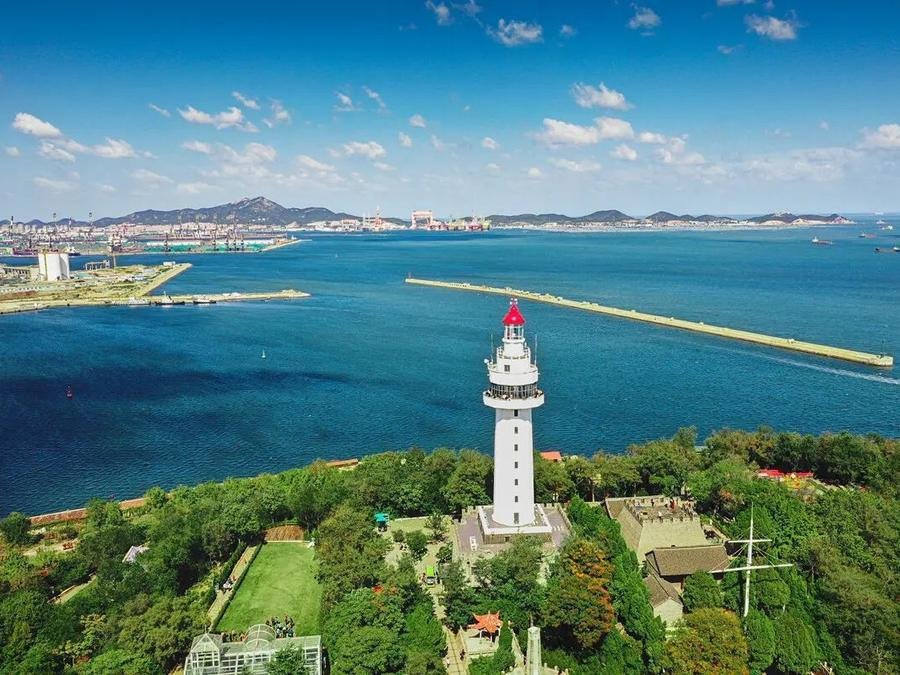 yantai-hill-lighthouse yantai-hill-lighthouse