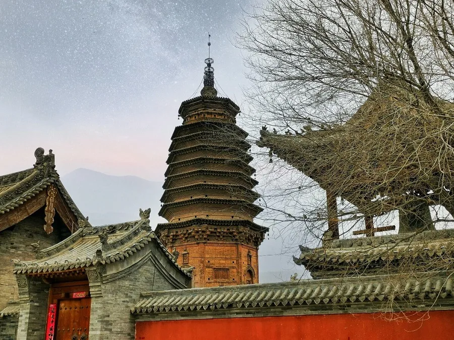 yaunjue-temple-in-weishan-old-town-jpg yaunjue-temple-in-weishan-old-town-jpg
