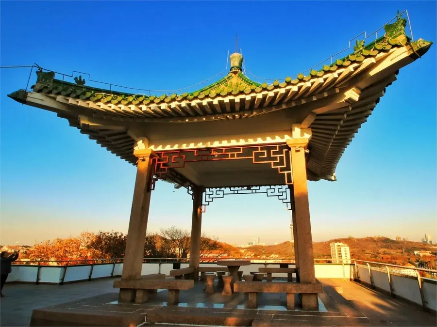 yong-cui-pavilion-in-xiaoyushan-park-jpg yong-cui-pavilion-in-xiaoyushan-park-jpg