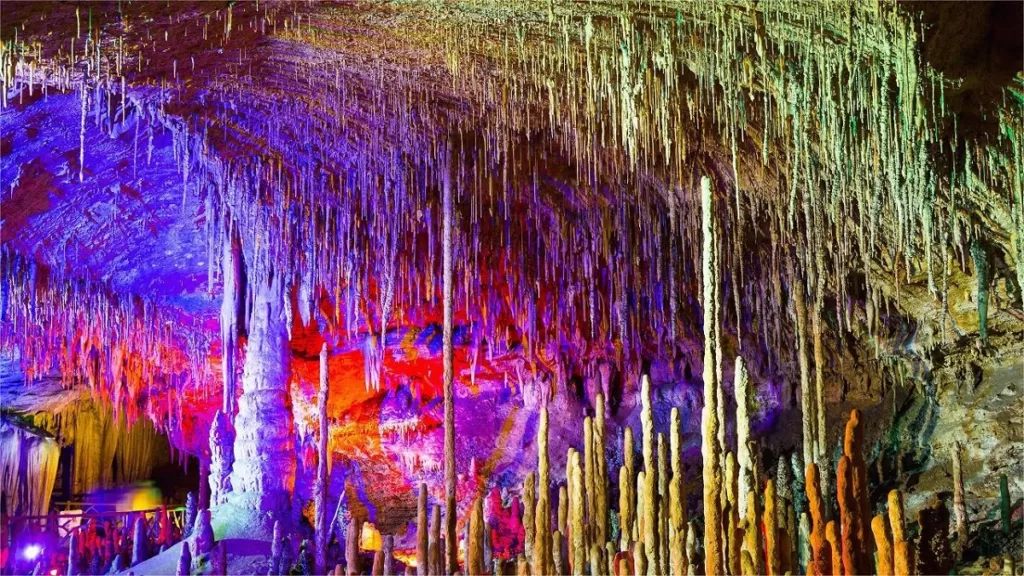 yulong-cave-lichuan-1024x576-5 yulong-cave-lichuan-1024x576-5