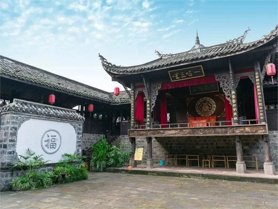 zhao-family-ancestral-temple-in-wanling-ancient-town-jpeg zhao-family-ancestral-temple-in-wanling-ancient-town-jpeg