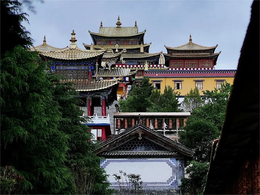 zhiyun-temple-lijiang-2-jpg zhiyun-temple-lijiang-2-jpg